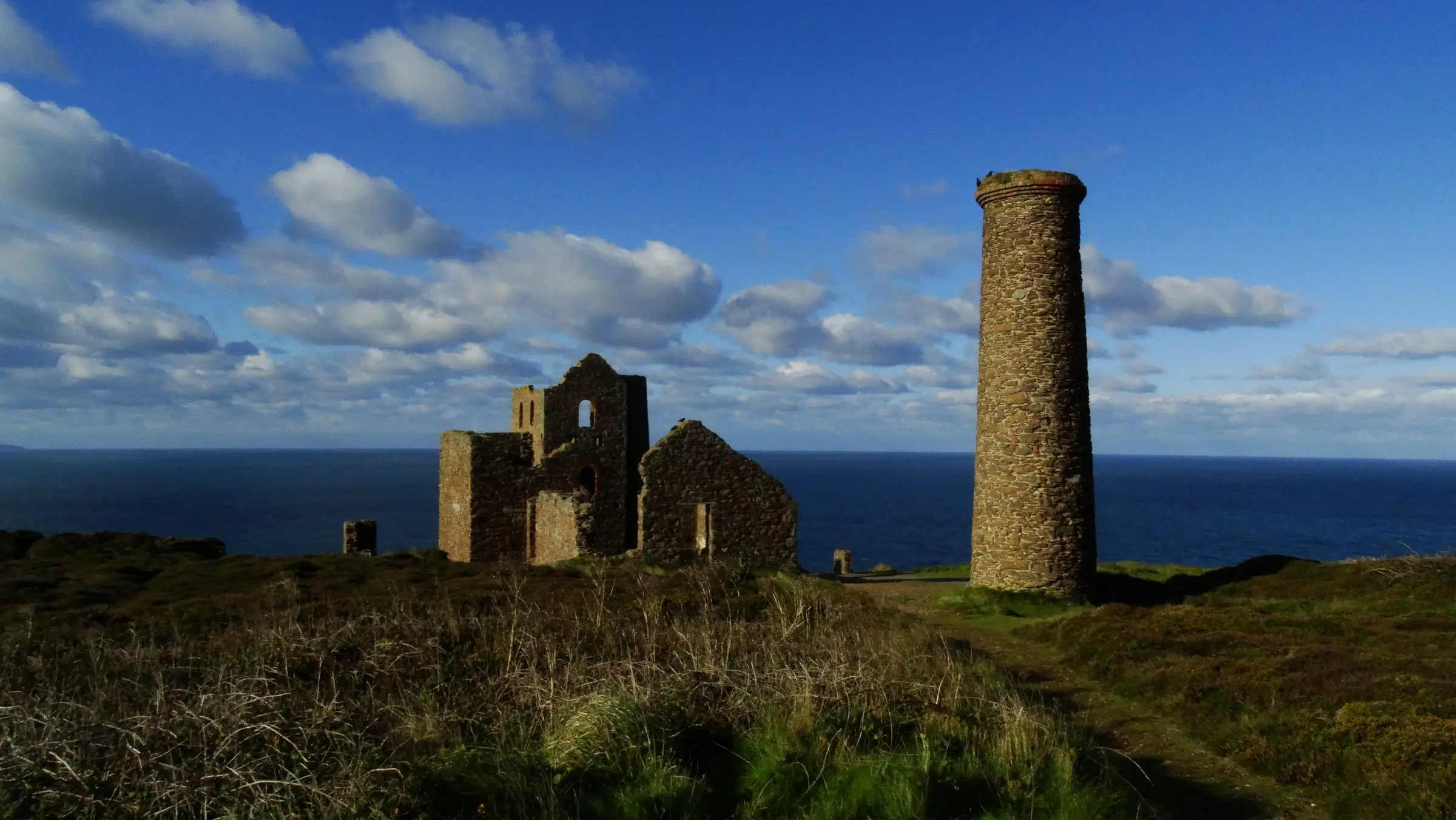 Wheal Coates engine house on the cliff edge west of St Agnes Beacon — Atlantic beyond.